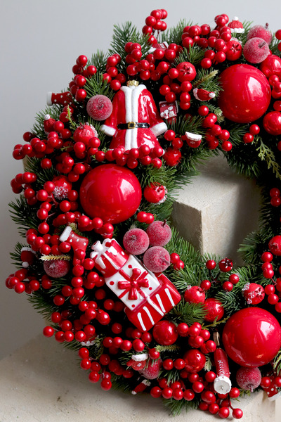 Prezentowy, świąteczny wianek dekoracyjny