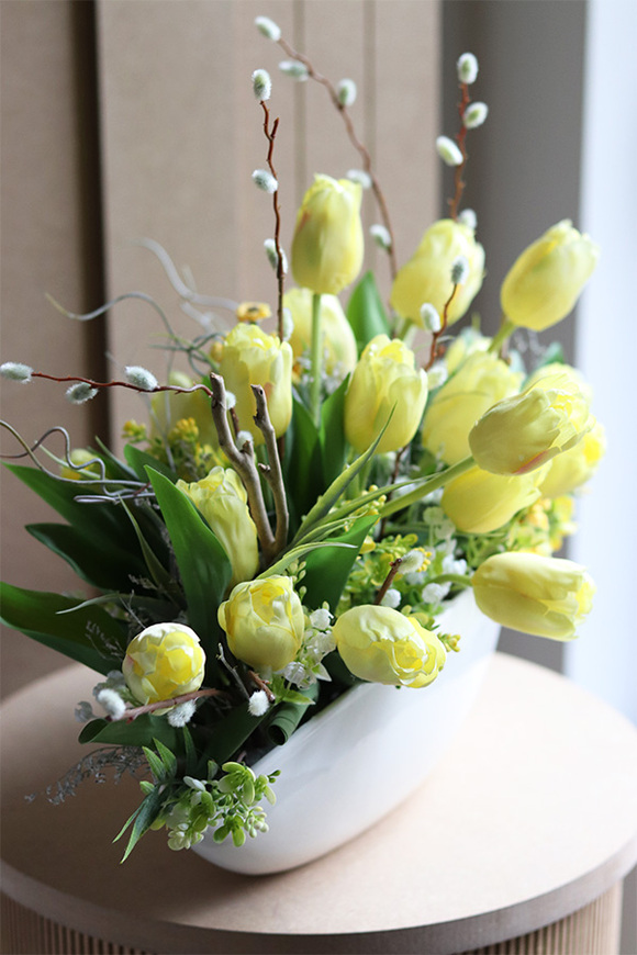 Tulipano, wiosenna dekoracja kwiatowa