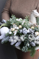 Konik na Biegunach, świąteczny stroik na tacy