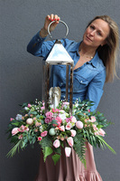 Angelo Garden Belia, kompozycja nagrobna z lampionem