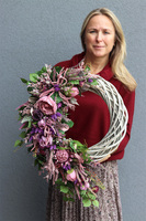 Liliowe, asymetryczny wianek do powieszenia