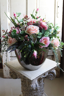 Figaro Cinderella 2, efektowna kompozycja kwiatowa w lustrzanym wazonie, wys.48cm