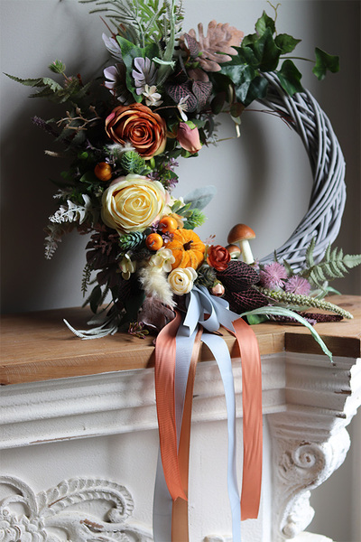 Mushroom, jesienny asymetryczny wianek z dynią