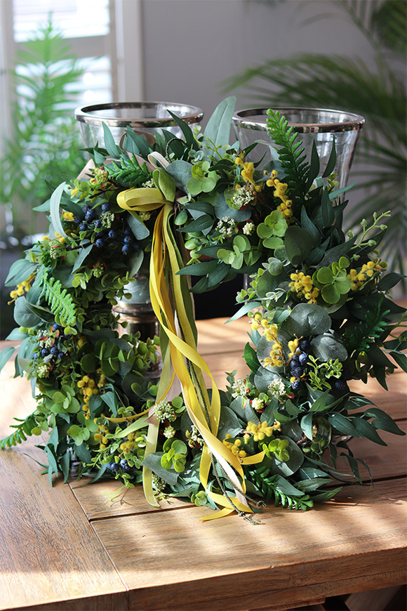 Eveline Berry, dekoracyjny wianek z jagodami