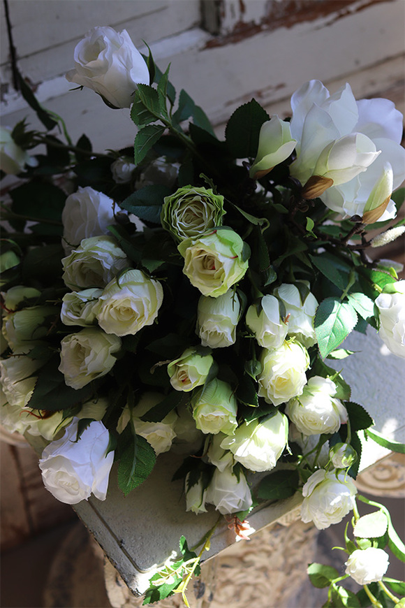 Sakramento, biały bukiet różany, dł.58cm 