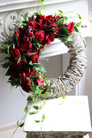 Czerwień serca, energetyczny wianek na drzwi