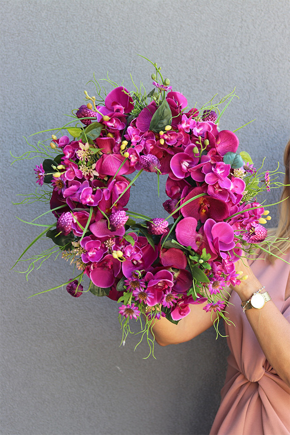 Pink Hitre, wianek na drzwi