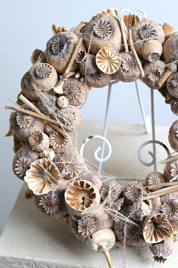 Makove Pole, wianek na drzwi z makówkami