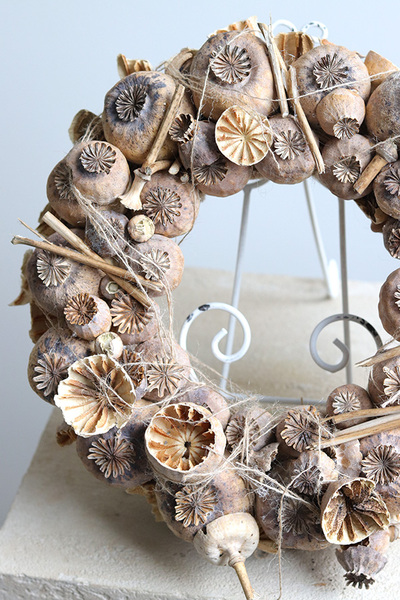 Makove Pole, wianek na drzwi z makówkami