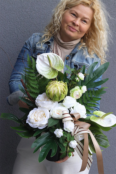 Luksuria Volcan komplet dekoracji nagrobnych bukiet i dekoracja w naczyniu