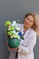 Luizetta, kwiatowa kompozycja w naczyniu