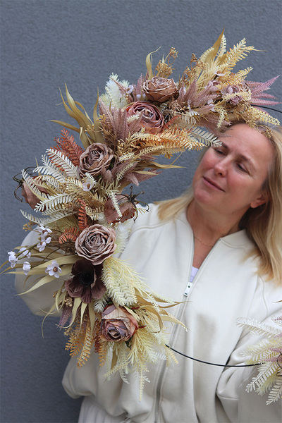 Subtelle Boho Solle, wianek na obręczy z różami