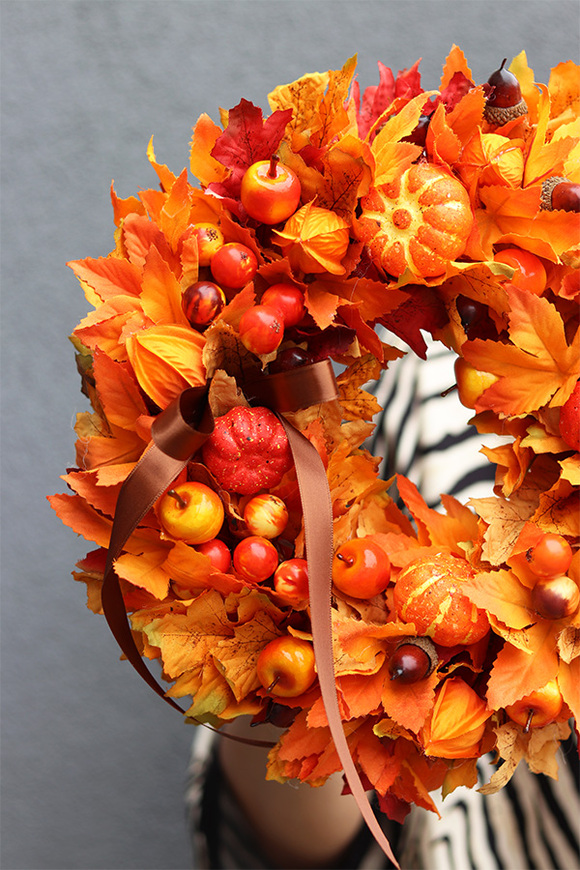 Septiembre, jesienny wianek z żołędziami