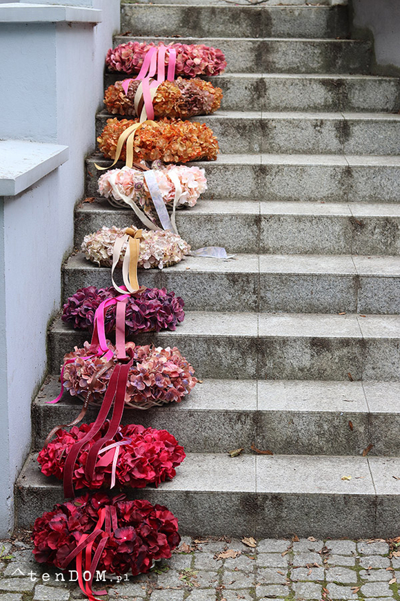 Hortensje Heidi, wianek na drzwi z hortensji