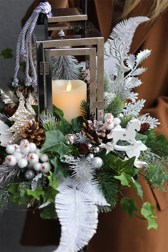 Angelo Winter Silver, srebrny lampion nagrobny ze świecą LED