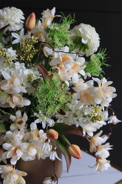 Nemilana, wiosenna kompozycja w pucharze