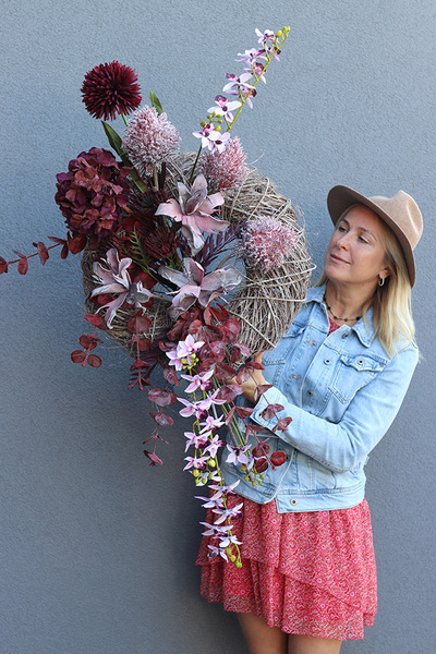 Bordowe Kwiaty, wysokiej jakości wieniec nagrobny, wym.50x90cm