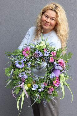 Ogrodniczka Ewa, wianek dekoracyjny na drzwi, rozp.45cm 