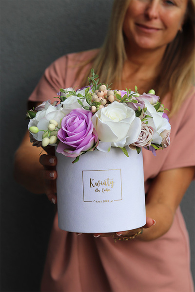 Lilla Velvet, flowerbox kwiatowy w welurowym pudełku