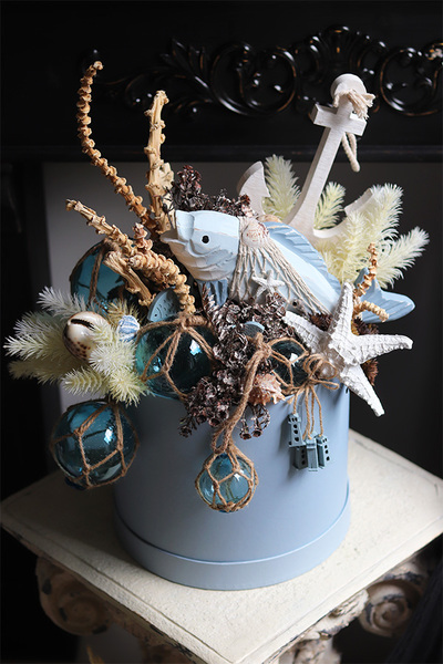 Morskie Opowieści, flowerbox marynistyczny z kotwicą