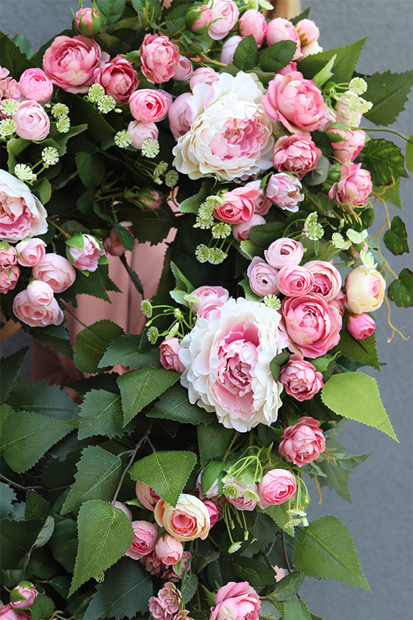 Anielska Róża, wieniec nagrobny w kształcie serca