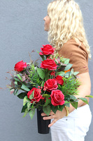 Red Grette, bukiet nagrobny we wkładzie