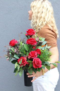  Red Grette, bukiet nagrobny we wkładzie, wym.45cm 