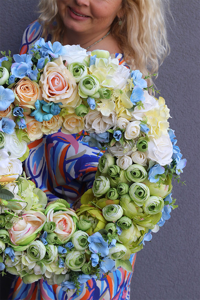 Pistacio Blue, bogaty wianek na drzwi