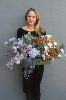 Hestia, kompozycja kwiatowa w srebrnej donicy, wym.48x84cm 