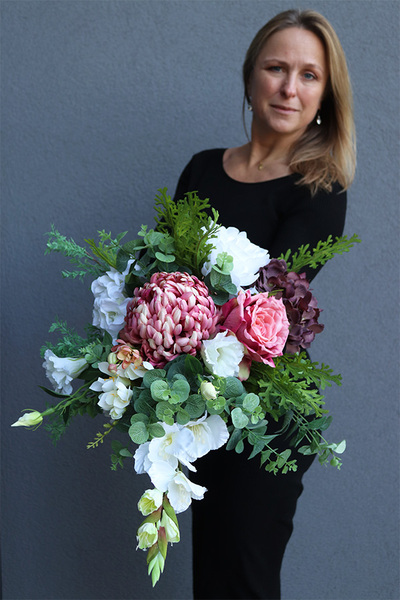 Idda, elegancki bukiet nagrobny, dł.69cm