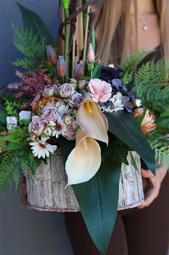 Bellasja Kalla, nowoczesna kompozycja nagrobna w skrzynce, wym.93x70cm