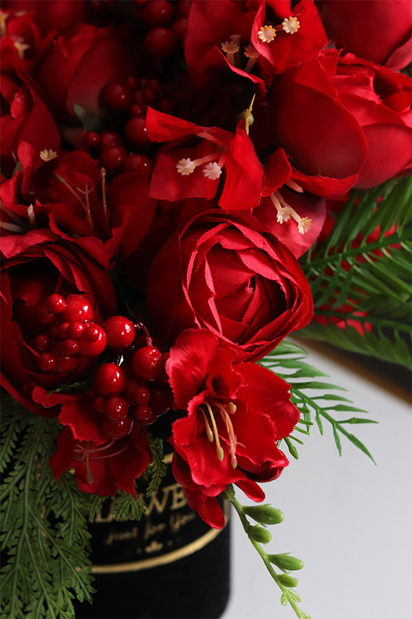 Lovely Red, nowoczesny flowerbox na walentynki