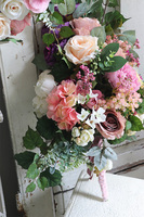 Gertruda Rose, bukiet nagrobny, wys.59cm