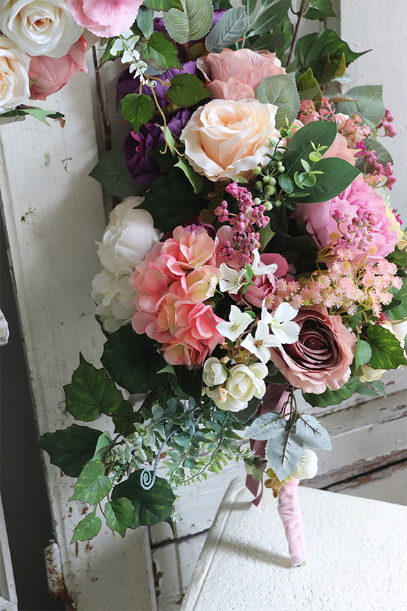 Gertruda Rose, bukiet nagrobny, wys.59cm