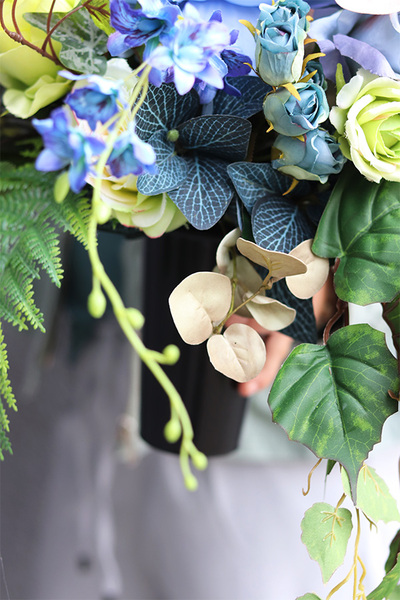 Bluesi, komplet dekoracji nagrobnych