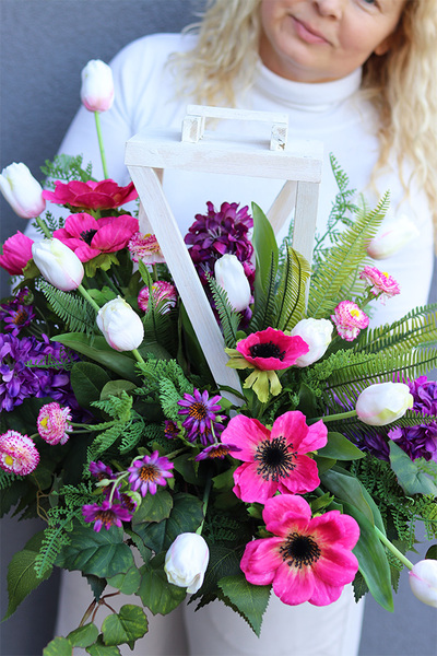 Floresa Amira Fiolet, kompozycja nagrobna w lampionie