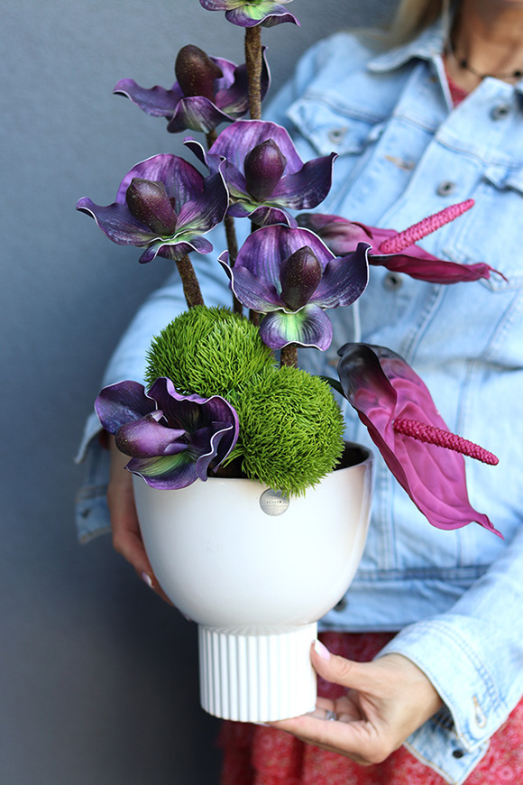 Mireta, nowoczesna dekoracja ze storczykiem i anturium, wym.54cm