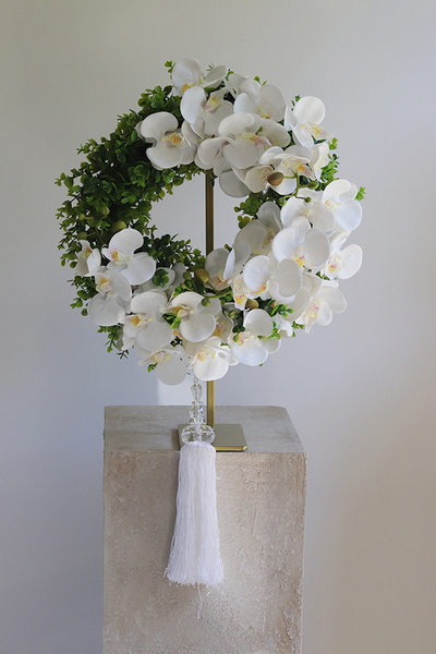 Orchidelia White Glamour, asymetryczny wianek z chwostem