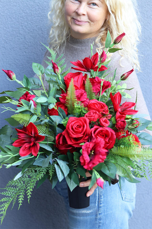 Red Ferry, bukiet nagrobny we wkładzie