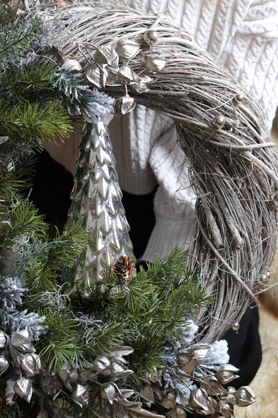 Srebrna Choinka Xmas, świąteczny wianek na drzwi