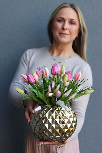 Różowe Tulipany na Wiosnę, wiosenna dekoracja kwiatowa