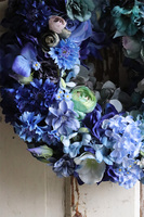 Blue Hortenya, bogaty wianek na drzwi, śr.36cm