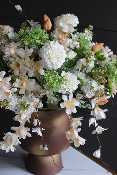 Nemilana, wiosenna kompozycja w pucharze