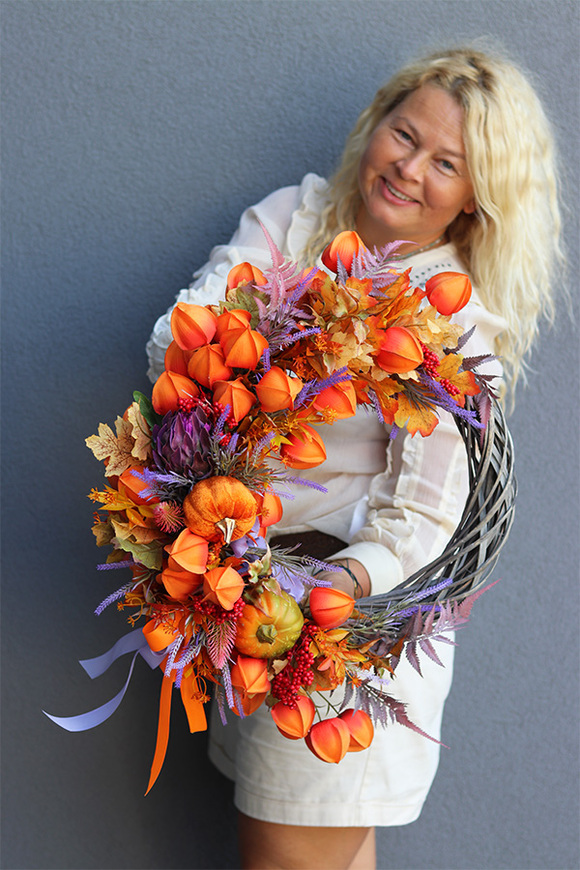 Moreo Orange, jesienny wianek asymetryczny