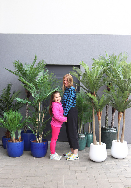 Ares Blue, sztuczne palmy w ceramicznej donicy