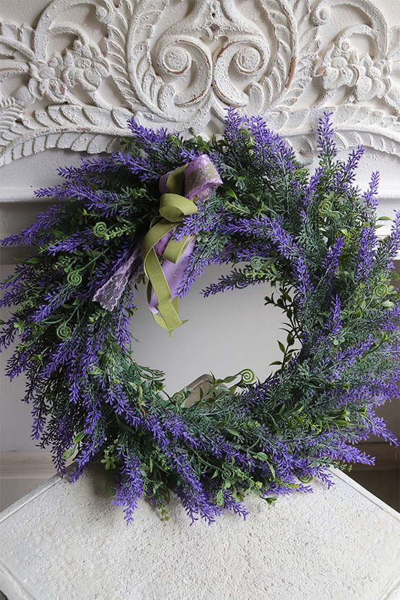 Lavende, dekoracyjny wianek z lawendą