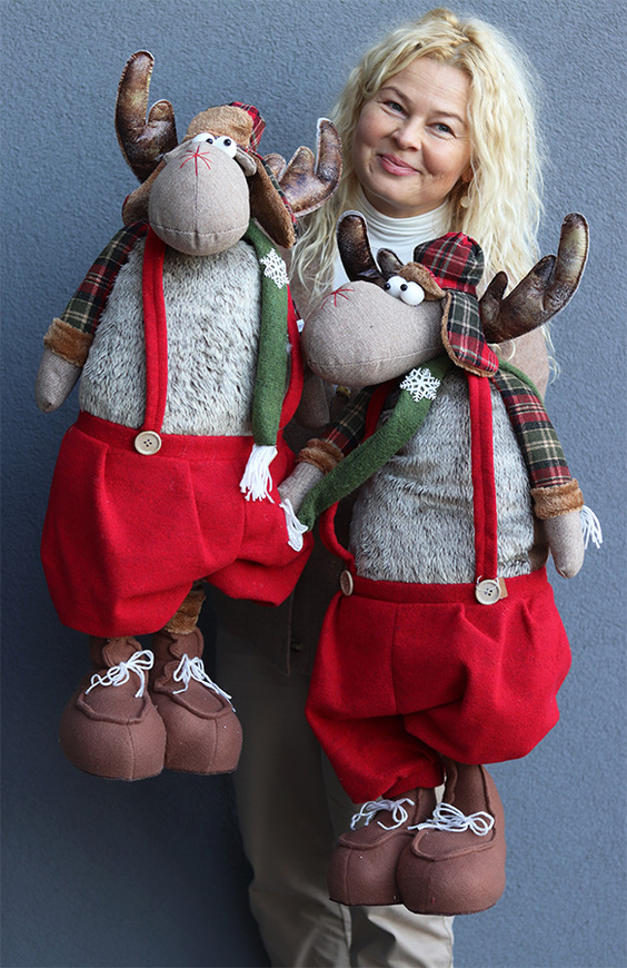 Rudolfi B, laleczka zimowa stojąca renifer, chłopiec