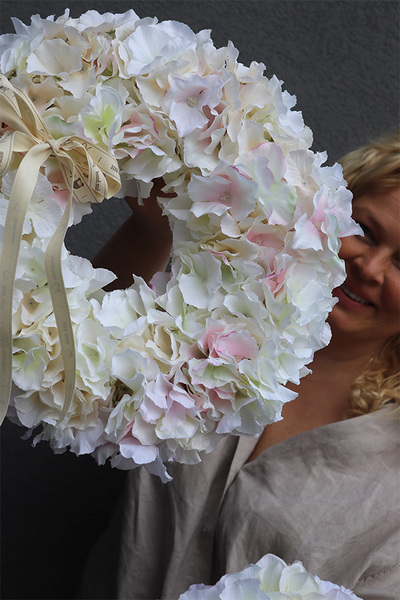 Helita Carmona, wysokiej jakości wianek z hortensjami