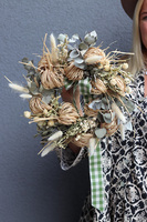 Hay Pumpkins, dekoracyjny wianek z suszem