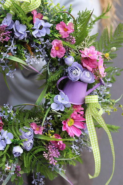 Ogrodniczka Ewa, wianek dekoracyjny na drzwi